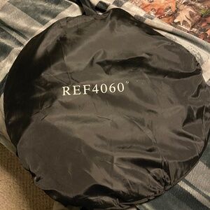 Camera Lightning Reflector/Diffuser Kit with Carrying Case